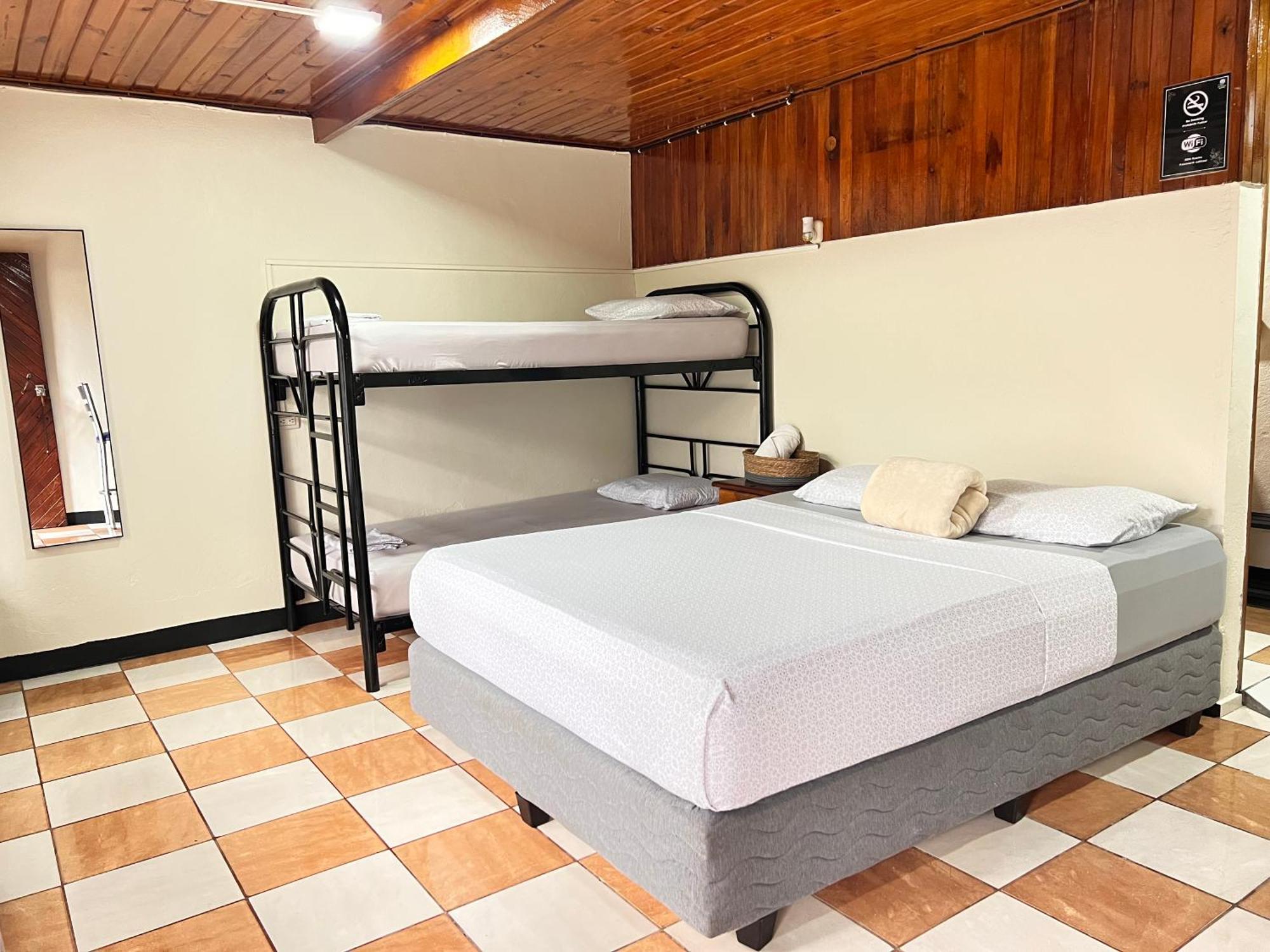 Rio Danta Hostel *